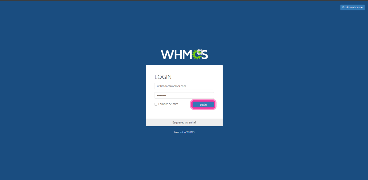 Página de login do painel WHMCS com o botão Login destacado