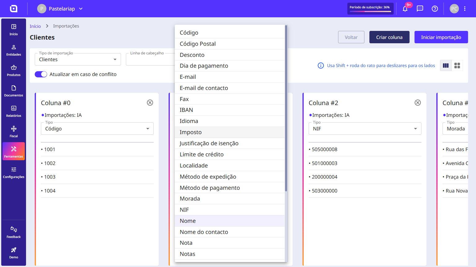 Lista aberta com todos os tipos de coluna disponíveis para a importação de clientes.